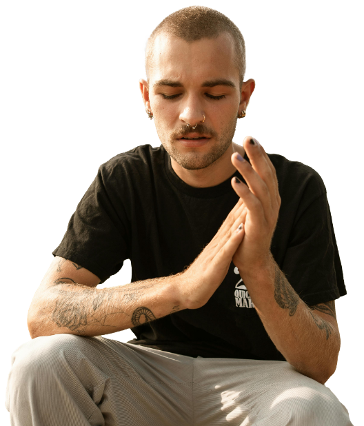 Jeune homme en réflexion